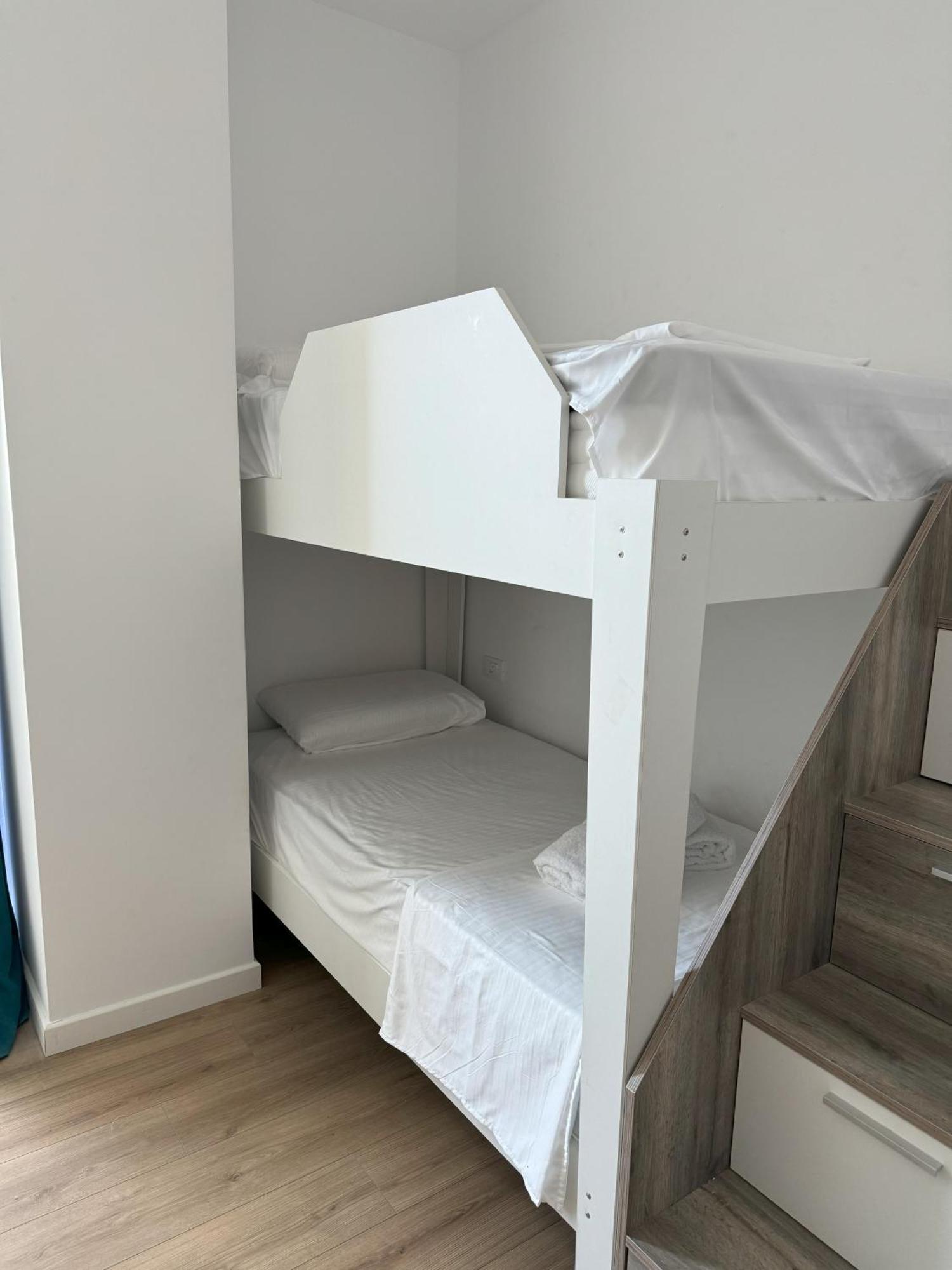 110-b Coast Apartament
